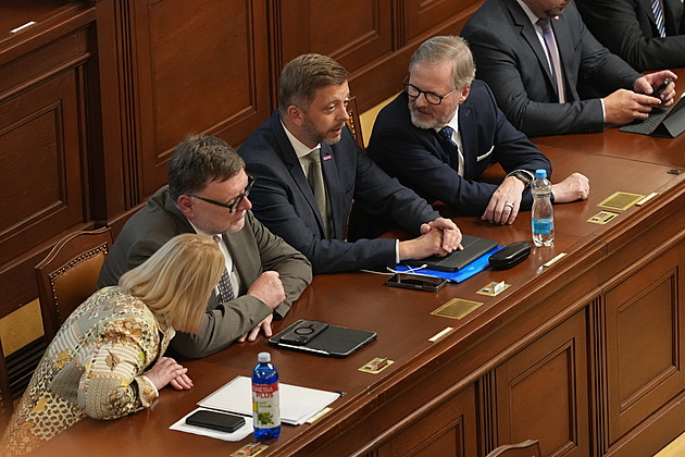 STAN a bitcoiny? Jen odvrácení pozornosti, míní Rakušan. Fiala nervozitu chápe