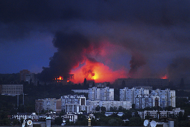 Rusko hlásí sestřelení 155 ukrajinských dronů, útoky zasáhly Charkov