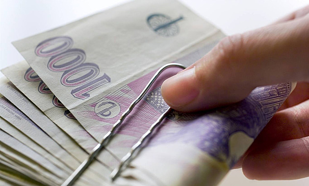 Muže zlákala investice do zlata, po kurýrech poslal podvodníkovi 2,5 milionu
