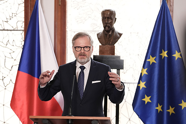 Sešla se vláda. Měla projednat finanční trhy i boj proti organizovanému zločinu