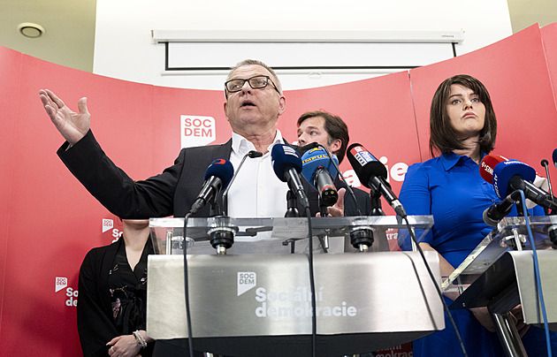 SOCDEM ukončila spolupráci s hnutím Stačilo! Uprchlíci se ale nevracejí