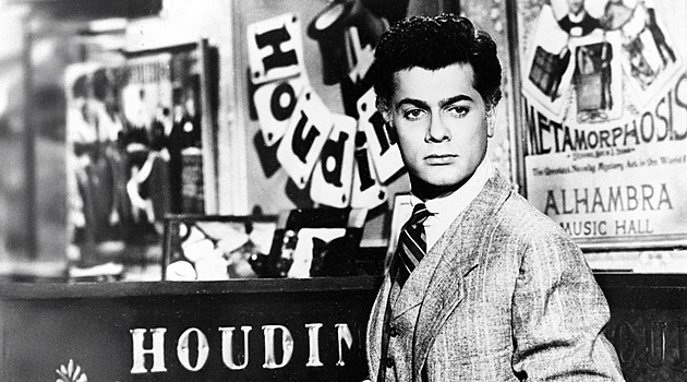 Ze sirotčince až do Hollywoodu. Tonymu Curtisovi neodolala Monroe ani Ekbergová