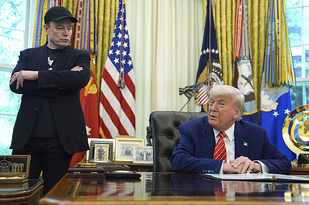Kolize dvou eg jako balón bude mít následky. Trump a Musk neskončí jen u házení špíny