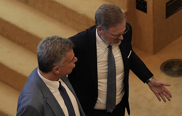 ANO se ptalo, zda je etické vzít dar od zločince. Vyvolá hlasování proti vládě