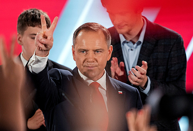 Tuskova vláda získala důvěru, premiér slíbil její rekonstrukci