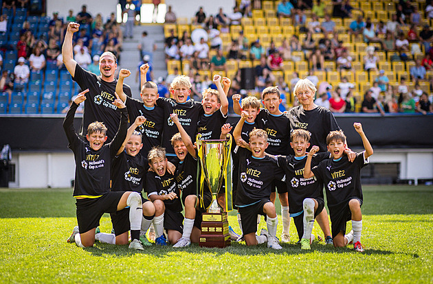 Turnaj McDonald’s Cup vyvrcholil v Teplicích, dorazil i nový předseda FAČR