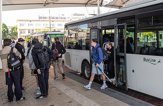 Řidiči si stěžují na šikanu jednatelky, BusLine to odmítá. Hrozí stávka