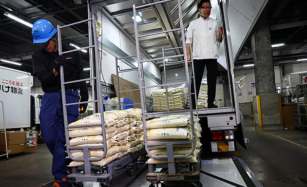 Kari může potkat stejný osud jako ramen. Drahá rýže drtí japonské restaurace