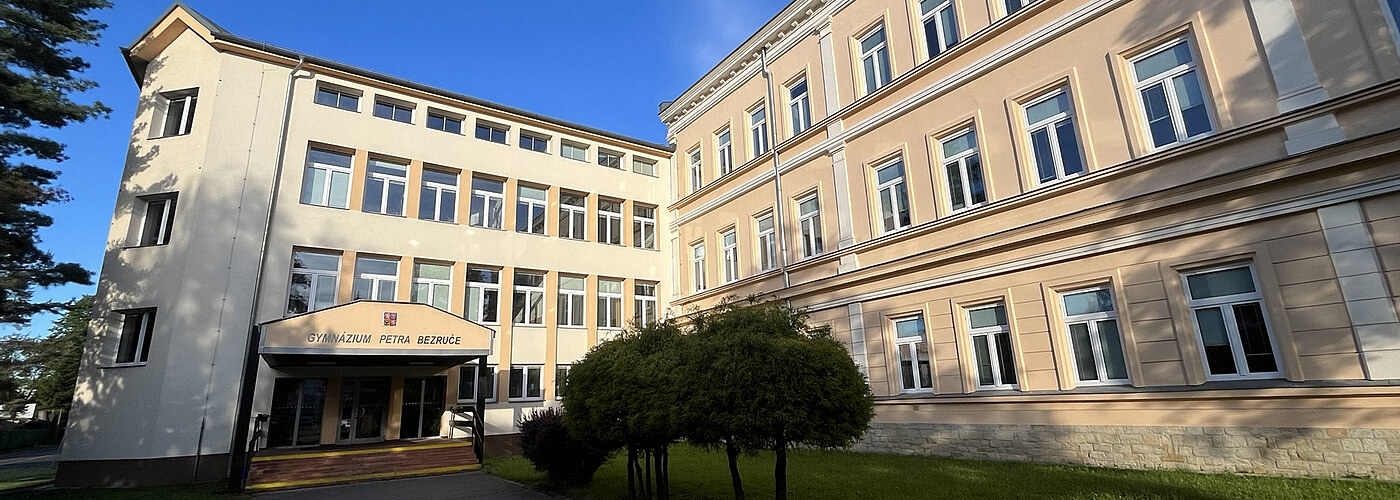 Budova Gymnázia Petra Bezru�e ve Frýdku-Místku (3. �ervna 2025)