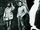 Miloslav Nevrl (vlevo) s Miloem Zapletalem (vpravo) zatkem listopadu 1975...