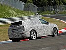 �pioná�ní snímky prototypu sedmimístného elektrického SUV �kody vycházejícího...
