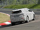 �pioná�ní snímky prototypu sedmimístného elektrického SUV �kody vycházejícího...