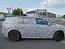 �pioná�ní snímky prototypu sedmimístného elektrického SUV �kody vycházejícího...