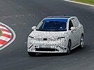 �pioná�ní snímky prototypu sedmimístného elektrického SUV �kody vycházejícího...