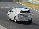 �pioná�ní snímky prototypu sedmimístného elektrického SUV �kody vycházejícího...