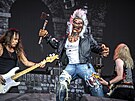 Kapela Iron Maiden a jejich maskot Eddie na koncert v Letanech (31. kvtna...