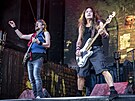 Kapela Iron Maiden a jejich maskot Eddie na koncert v Letanech (31. kvtna...