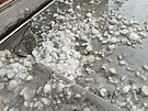 Otrokovice zashlo krupobit. Kroupy dosahovaly velikosti ping-pongovch mk....