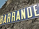 Je�áb vrací na Barrandovské skály ikonický nápis BARRANDE z roku 1884. (9....