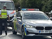 Hromadná nehoda zablokovala dálnici D10 na Turnov, pt lidí je zranných. (6....