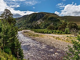 Skotský Národní park Cairngorms je s rozlohou 4 528 kilometr� �tvere�ních v...