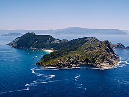 Islas Atlánticas de Galicia je umíchán z t�iasedmdesáti �tvere�ních kilometr�...