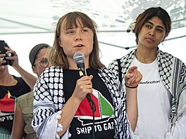Aktivistka Greta Thunbergová v Itálii ped vyplutím do Gazy (1. ervna 2025)