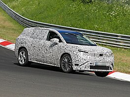 pionání snímky prototypu sedmimístného elektrického SUV kody vycházejícího...