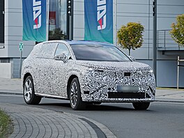 pionání snímky prototypu sedmimístného elektrického SUV kody vycházejícího...