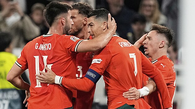 Portugalt fotbalist slav gl bhem zpasu Ligy nrod s Nmeckem.