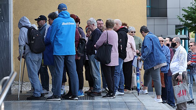 Na prvn registraci ekali 9. ervna 2025 lid na radnici Ostrava Jih. Pacienti se mohou zapisovat tento i pt tden do novch zubnch ordinac e zrekonstruovanch prostorech G-Centra v ujkovov ulici. I kdy ordinace zaplatila radnice, pacienty vybere Agel, kter dod zubae. Zkladnm kritriem je zdravotn pojitn a bydlit na Ostrav Jih.