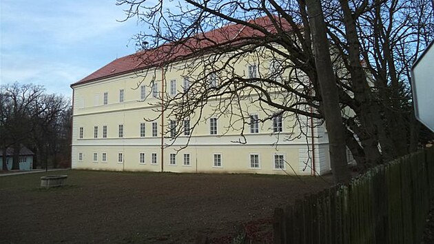 Kapacita stvajcch prostor Domova Nov Syrovice u pestv stait, zazen m v evidenci vce ne 120 dost o umstn.