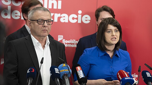 Tisková konference zástupců Sociální demokracie k nadcházejícím volbám do...