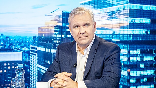 Kulat stl. Ji Hrbek, mstopedseda pedstavenstva Wood & Company.