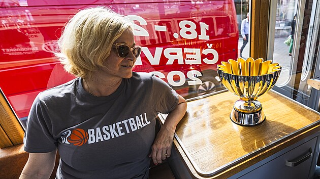 Trenrka Romana Ptkov si prohl pohr v basketbalov alin.