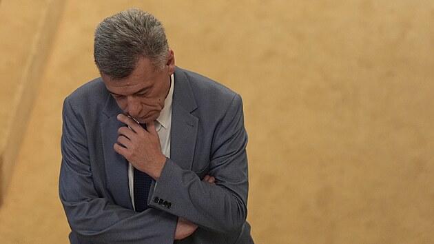 Konc ministr spravedlnosti Pavel Blaek piel do Snmovny, jej vtina si...