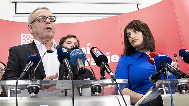 fka SOCDEM Jana Malov a prvn mstopedseda sociln demokracie Lubomr Zaorlek