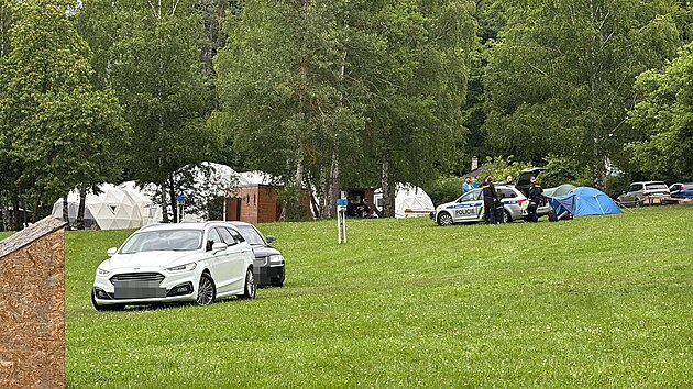 Stedoet policist zasahovali v autokempu Nov Rabyn. (8. ervna 2025)
