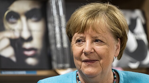 Angela Merkelov pijela do Prahy pedstavit sv memory s nzvem Svoboda, kter vyly v loskm roce. (3. ervna 2025)