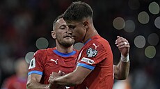 Vladimír Coufal a Adam Hloek po vstelené brance.
