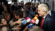 Geert Wilders, �éf nizozemské Strany pro svobodu (PVV).kon�í.