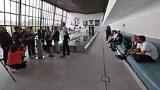 Rozsáhla rekonstrukce bazénové haly Vodní svt Sareza a propojení vnitního s...