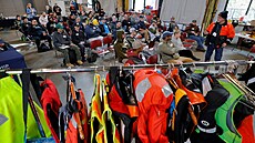 Rybá�i na �kolení po�ádaném organizací Fishing Partnership Support Services...