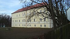 Kapacita stávajících prostor Domova Nové Syrovice u pestává stait, zaízení...