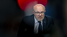 Ministr zdravotnictví Vlastimil Válek na tiskové konferenci SÚKL. (2. �ervna...