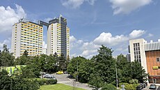 Na vrcholu nejvyího paneláku v esku je základnová stanice, které pijímá a...