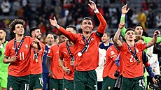 Cristiano Ronaldo vede portugalské oslavy.