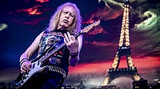 Kytarista Janick Gersi na koncert Iron Maiden v Letanech (31. kvtna 2025,...