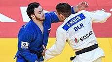 Rus Murad opanov v souboji s Blorusem Dmitrijem Minkem.