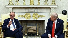 Donald Trump pivítal nmeckého kanclée Friedricha Merze poprvé v Bílém dom....